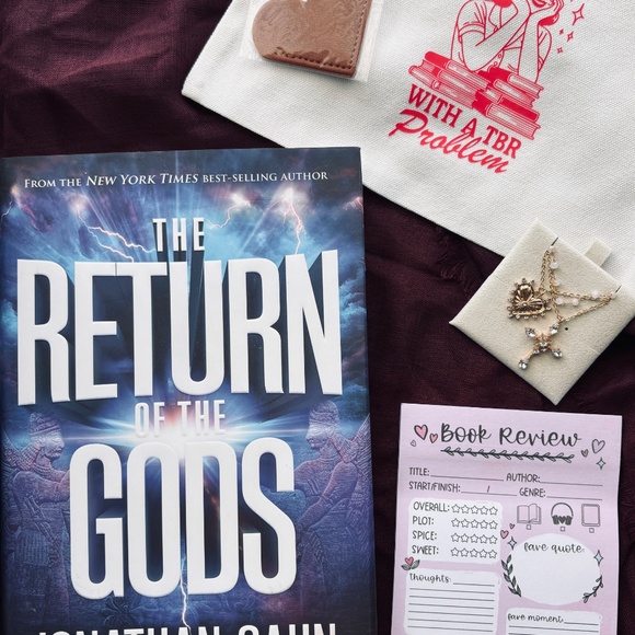 Blind Date With a Book Box 📚 - Picture 11 of 14